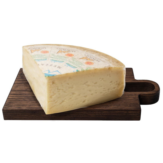 FORMAGGIO MONTASIO D.O.P. MEZZANO 1/4 kg 1,6 - Pacco da 6